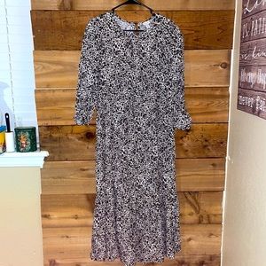B2G1FREE a new day snow leopard dress